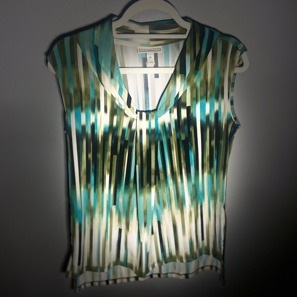 Dana Buchman sleeveless blouse